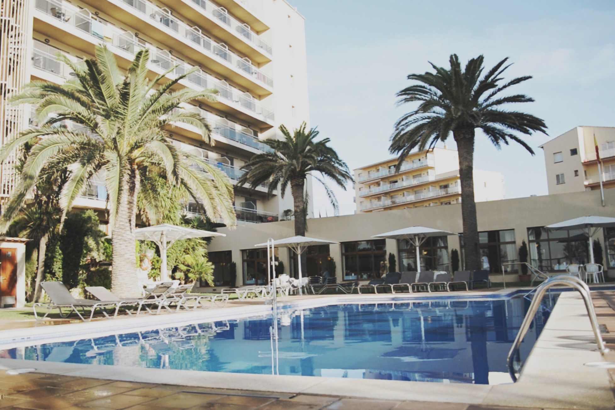 Hotel Monterrey Roses By Pierre & Vacances المظهر الخارجي الصورة